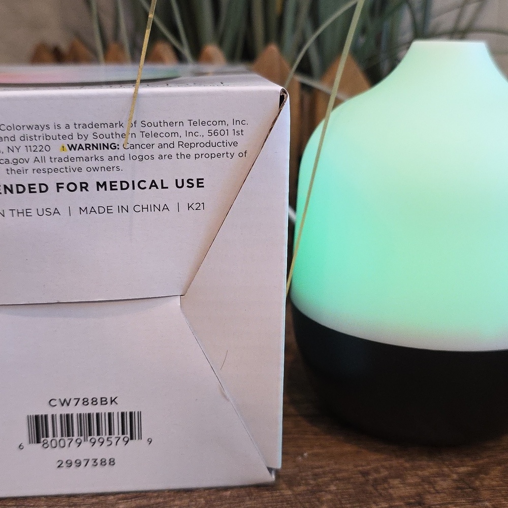 Colorways Desktop Mini Diffuser With Color Changing Lights - Picture 6 of 7